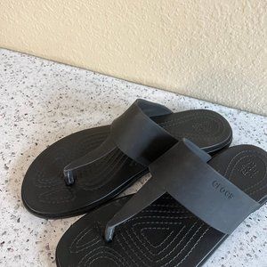 Womens size 5 croc sandal